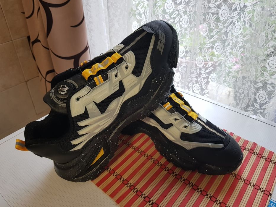 Маратонки уникални