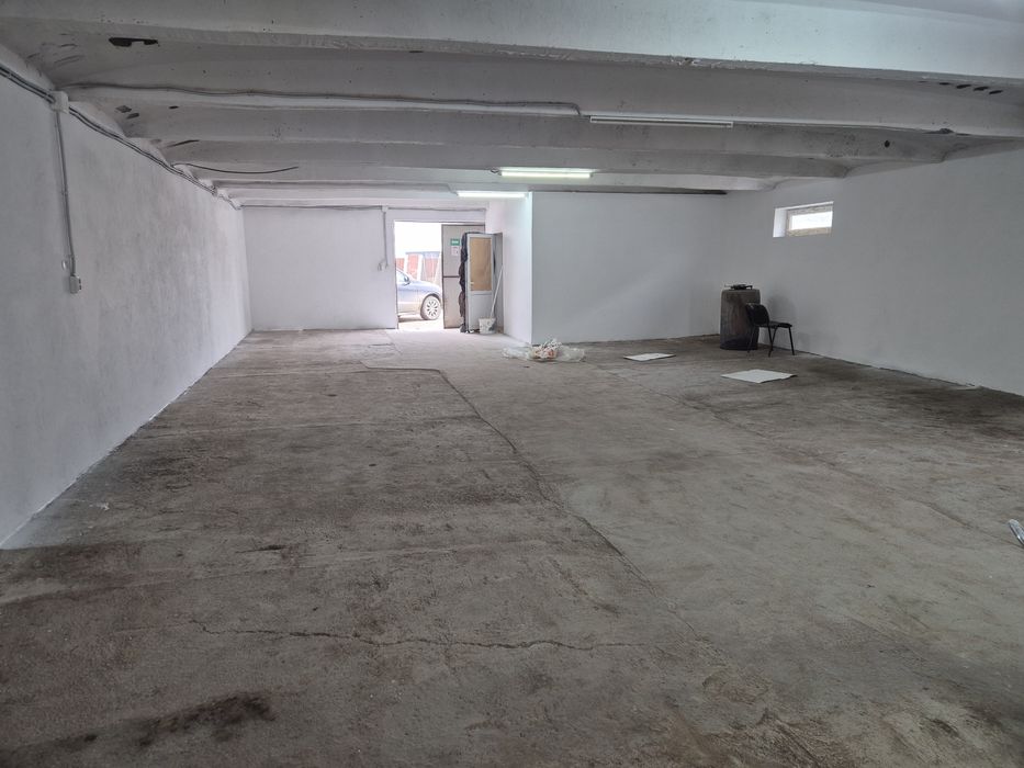 Ofer spatiu depozitare zona Metro Iasi 70mp, 222mp