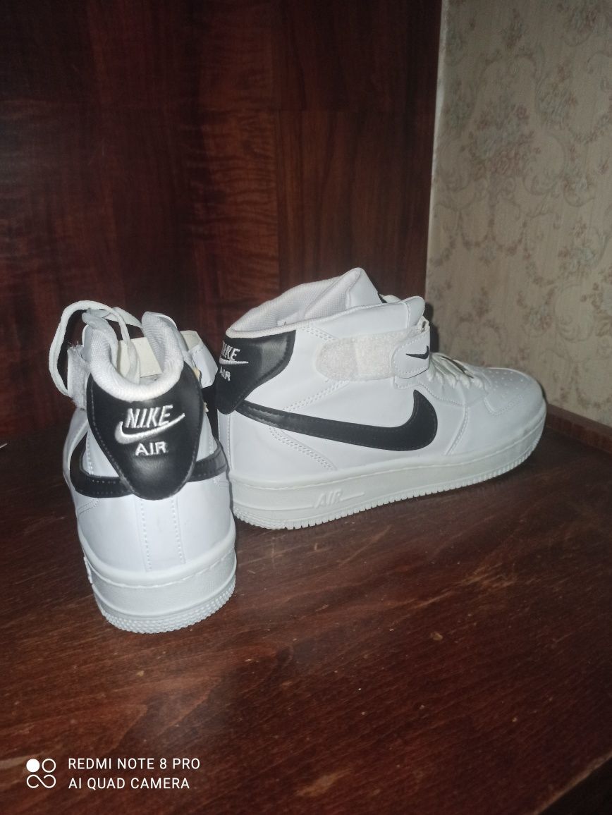 Nike Air Force 1 Mid  Noi