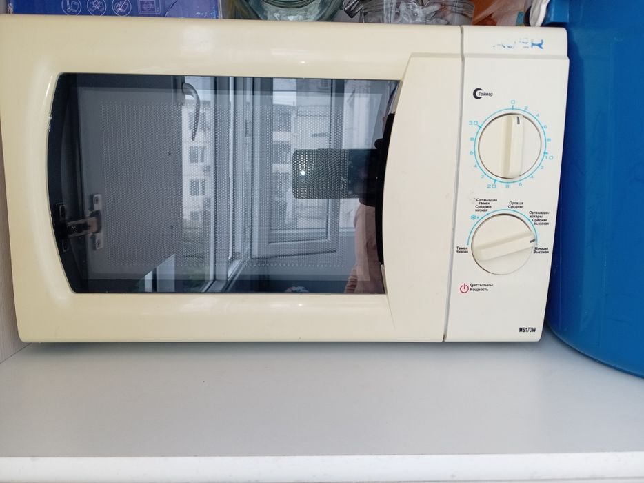 Продам микроволновую печь