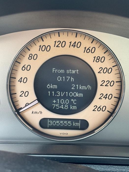 Mercedea E280 4matic e class