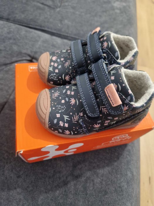 Biomecanics marimea 21, imblanite, fetita