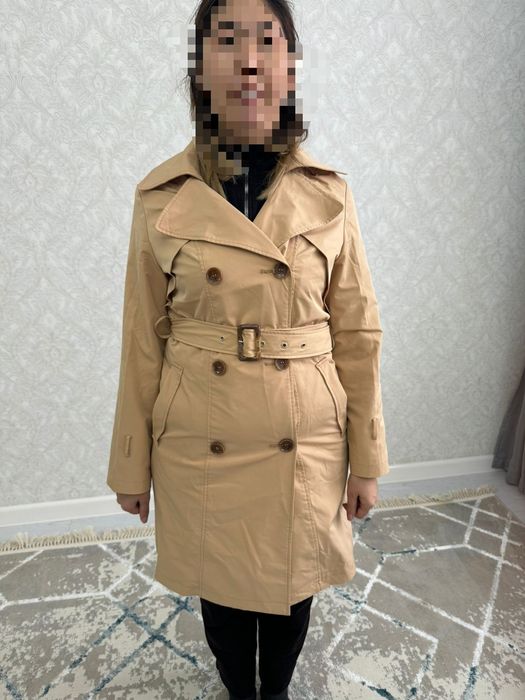 Плащ         .       .