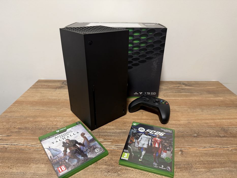 Vand XBOX Series X 1tb + FIFA 26 - impecabil