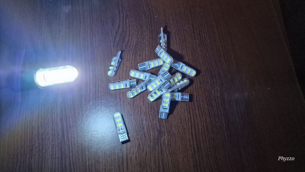 Becuri Led auto T10 canbus w5w, C5W pozitie, numar, interior