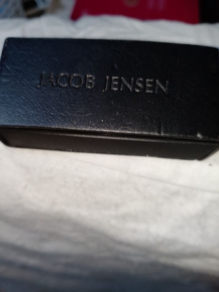 Pasmetru Jacob Jensen exclusiv