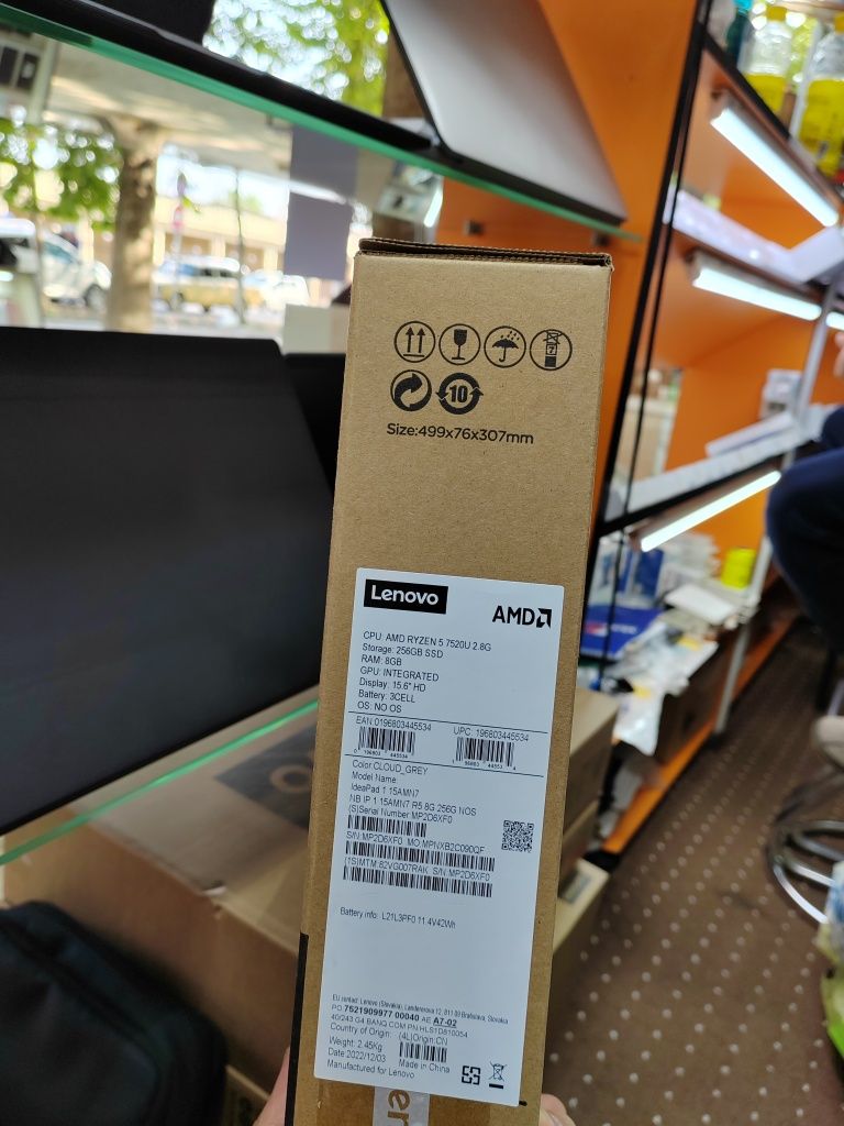 Продам ноутбук Lenovo IdeaPad 1