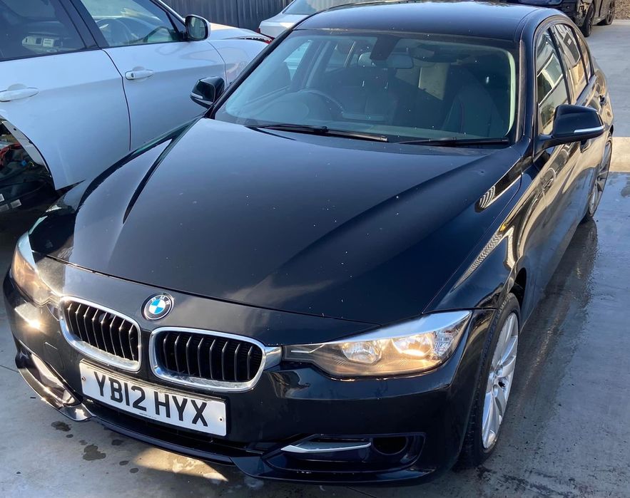 Dezmembrez BMW 318d F30 Sport Line,Recaro,Navi,volan Sport jante 392