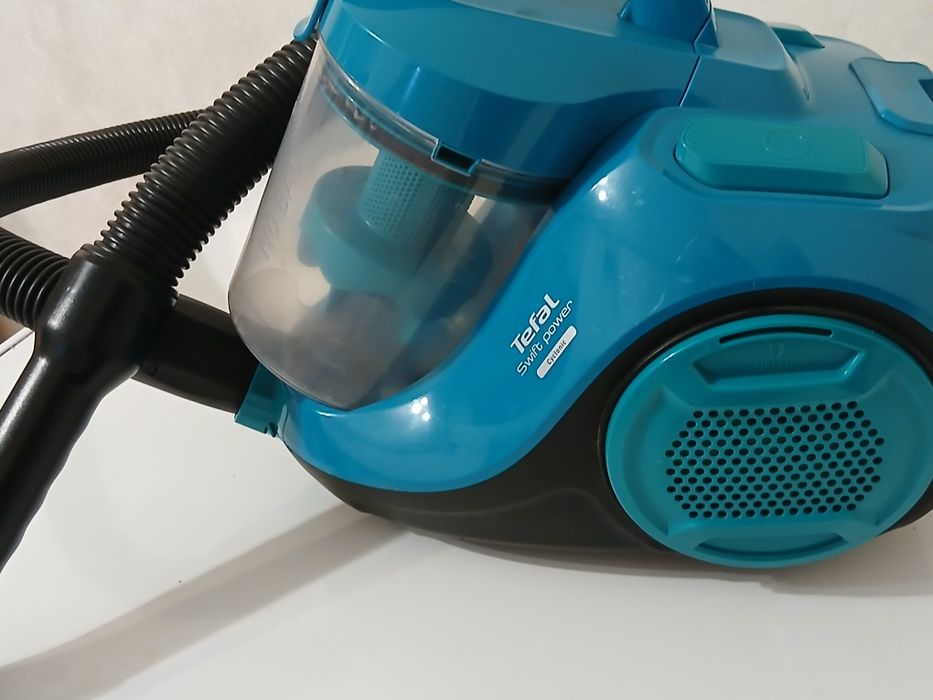 Продаю мощный пылесос