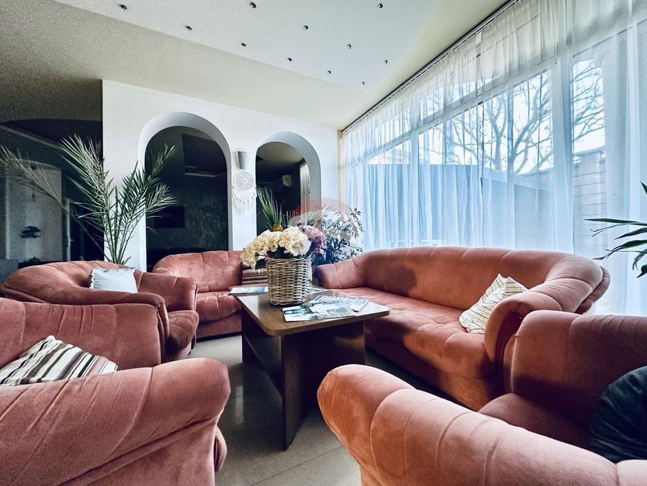 Хотел с ресторант, басейн и spa център за продажба, гр. Балчик, Я.И.