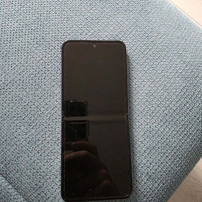 Vand Galaxy Z Flip 5 512 gb deblocat