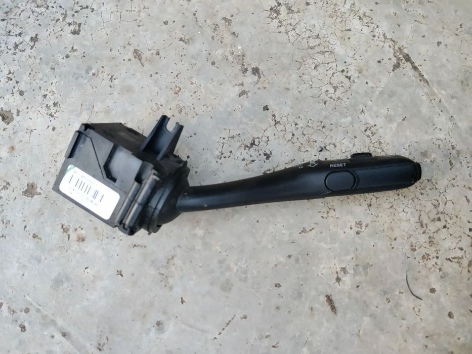 Mantea stergatoare Lumini Pilot Tempomat Seat Exeo Audi A4 A6 A8 Q7 4E0953503F 13K 21B