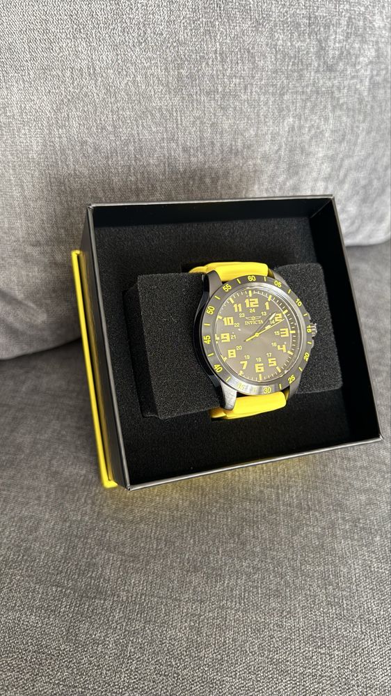 Часовник Invicta