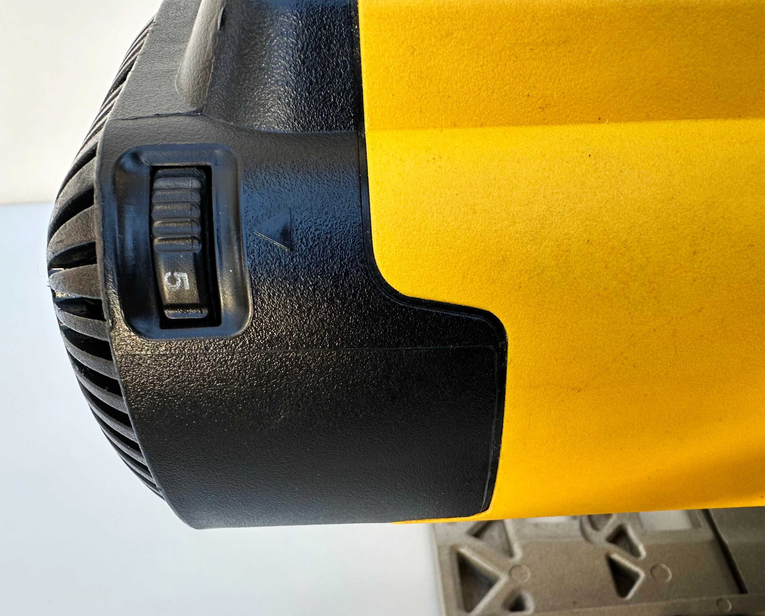 Dewalt DWS520-QS - Потапящ циркуляр 1300W перфектен!