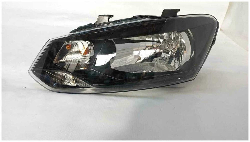 продам новую фару на polo sedan левая