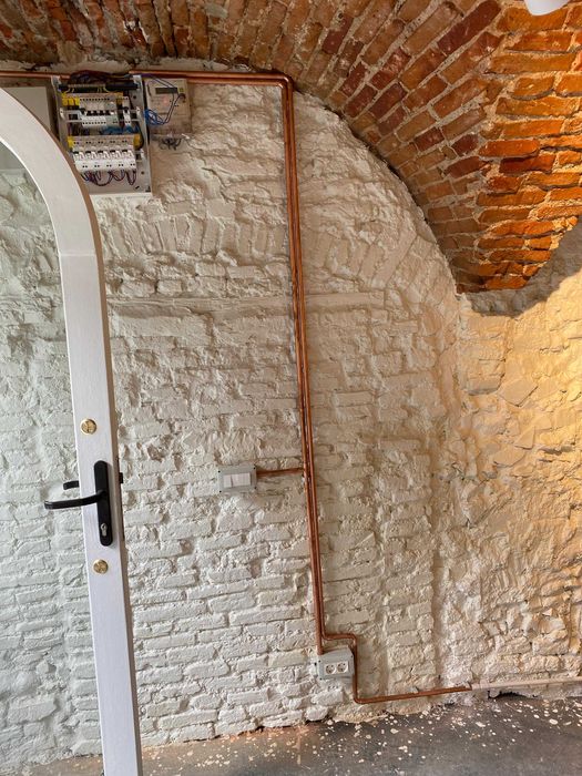 Electrician - Instalatii electrice