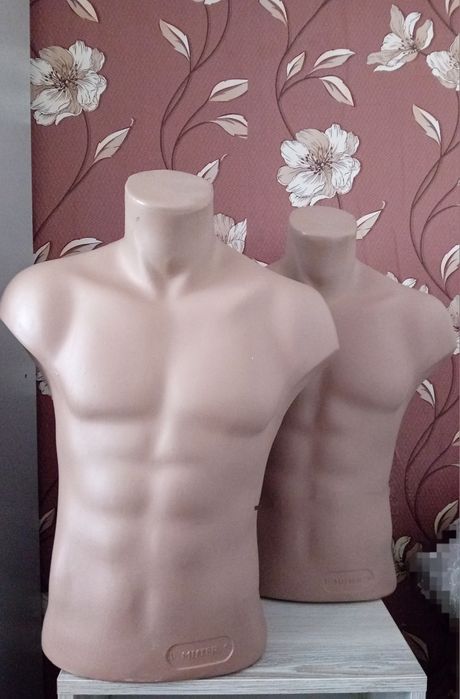 Манекени за дрехи