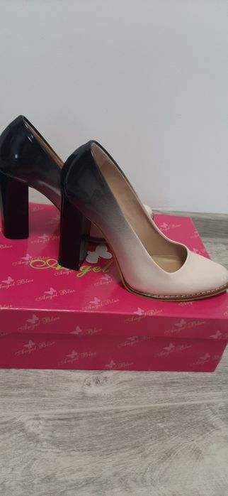 Vând pantofi diferite modele!