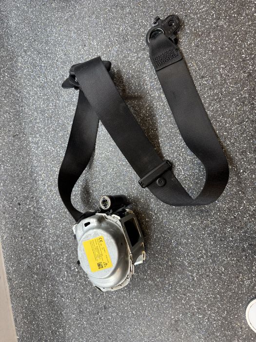 Bmw G30 G31 преден десен колан