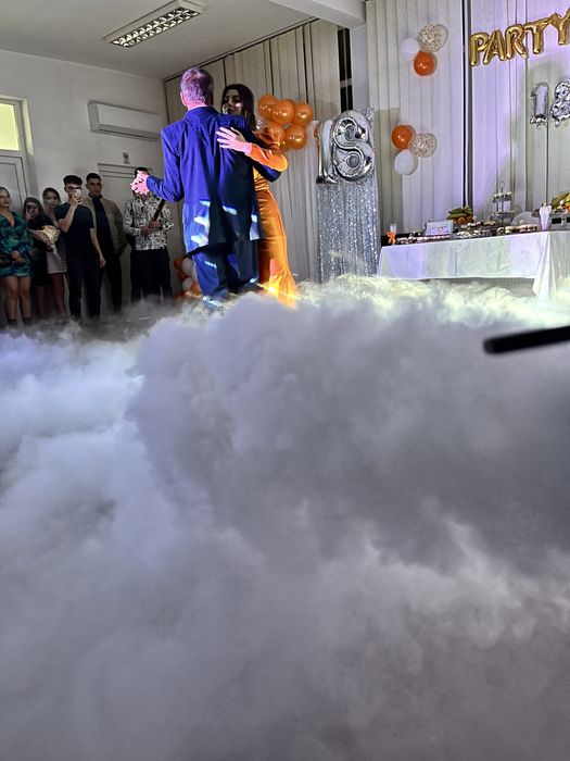 Fum greu cu gheata carbonica pentru evenimente