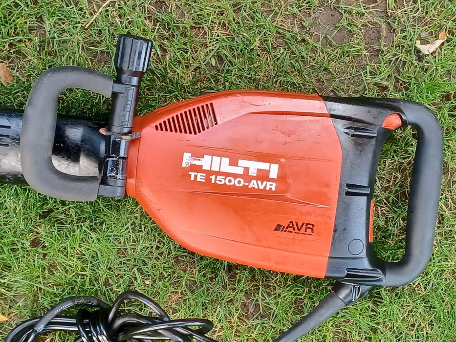 Demolator HILTI TE 1500 AVR că și nou