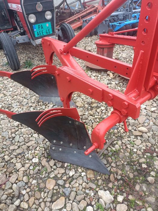 Pluguri 2 și 3 brazde