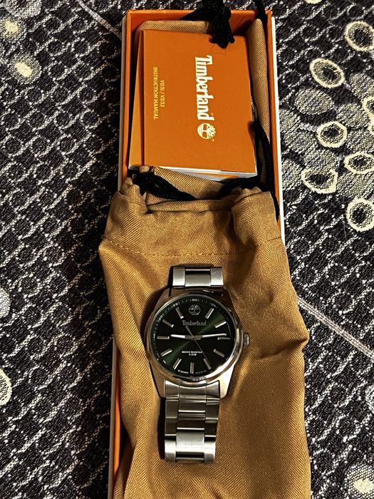Часы timberland зеленого цвета