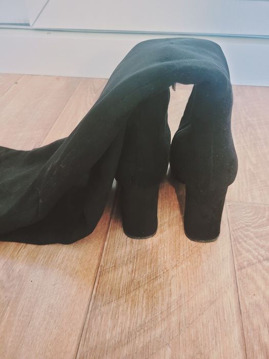 Продам замшевые натуральные ботфорты