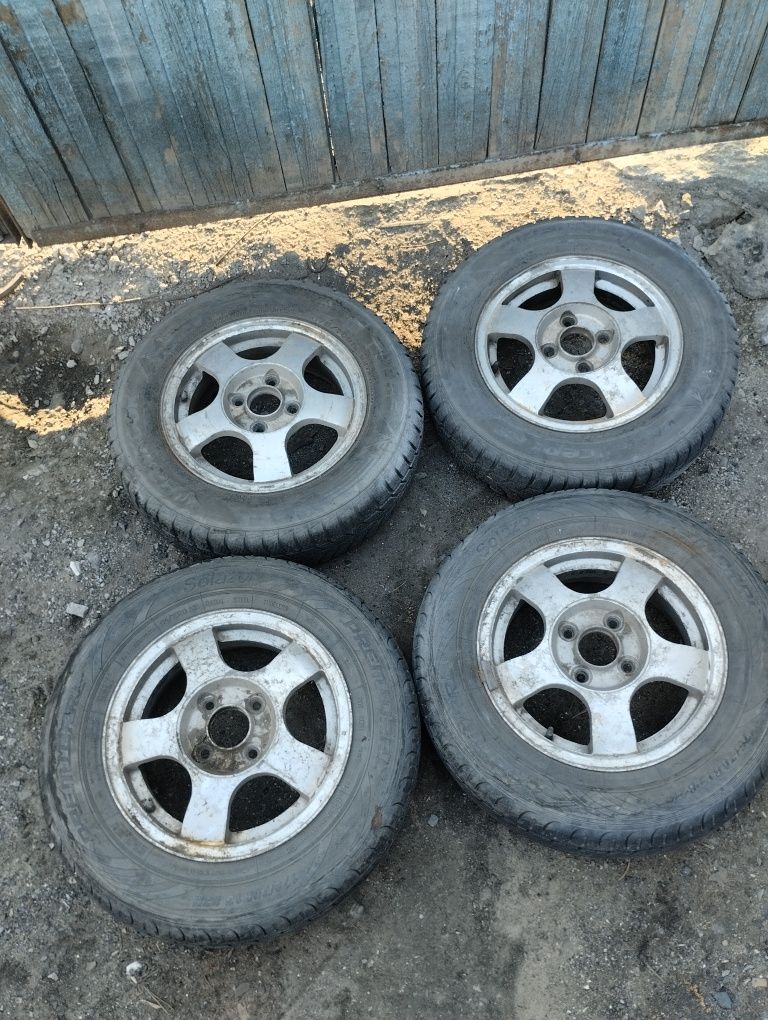 В продаже диски с резиной