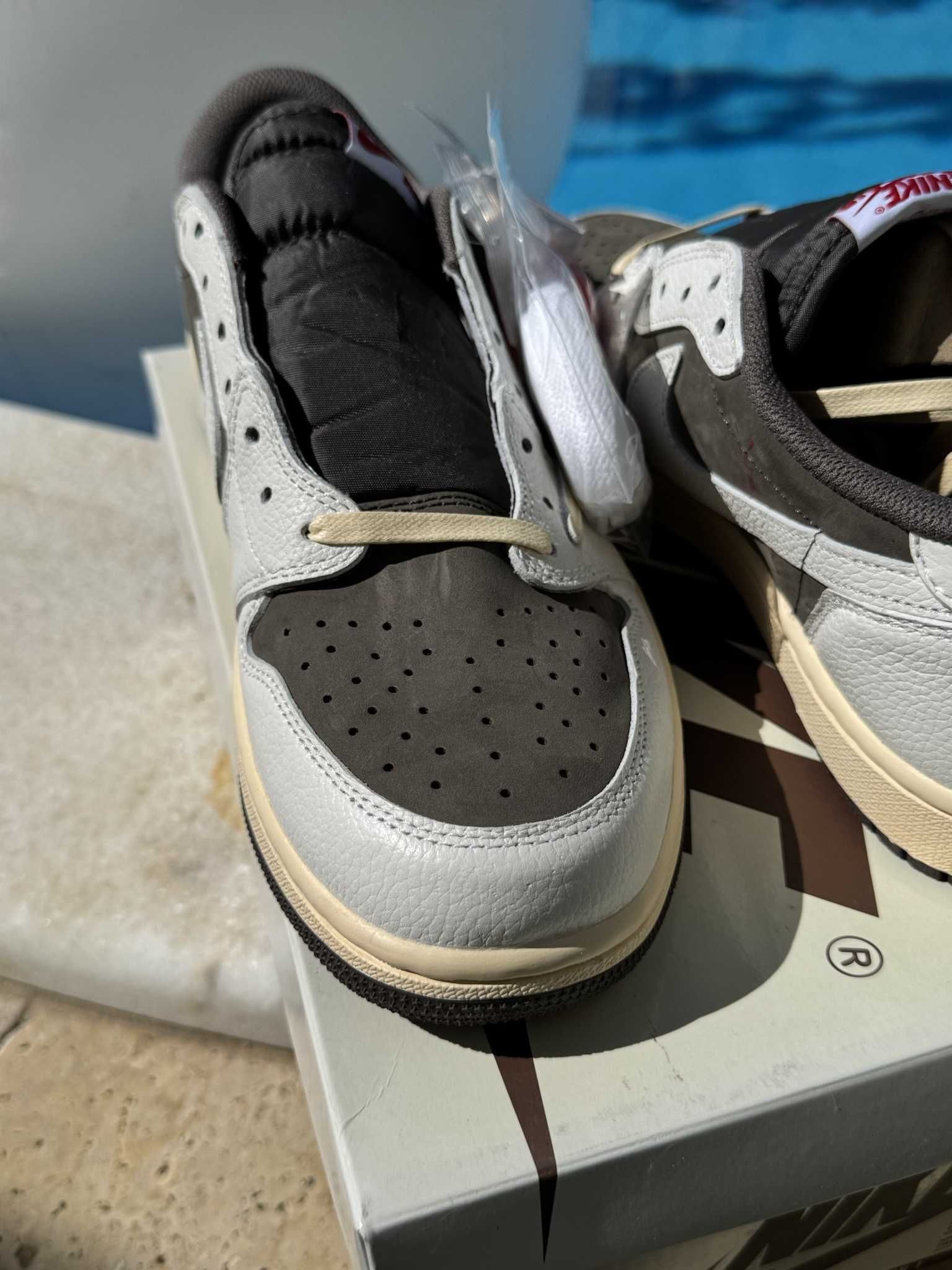 Jordan 1 Retro Low Reverse Mocha Travis Scott 45 EUR + Кутия + Връзки