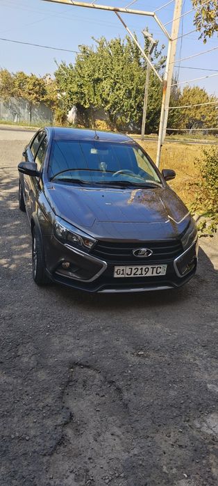 Lada Vesta cross