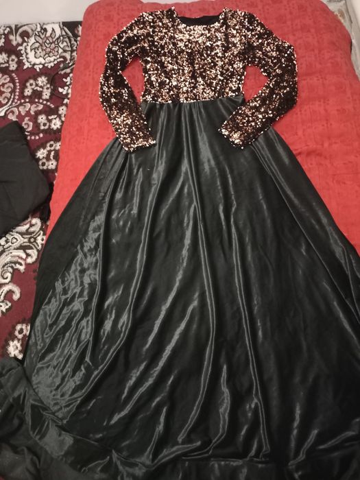 Вечерние  платья