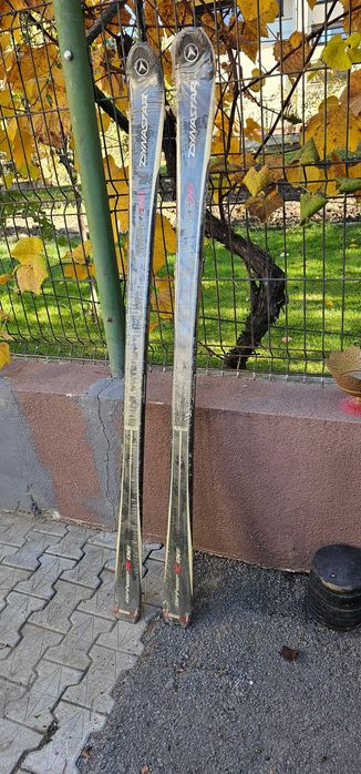 Vand schiuri Dynastar Driver X06 sigilate, fara legatura pe ele