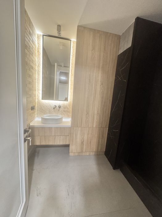 Nestone ofis sotiladi