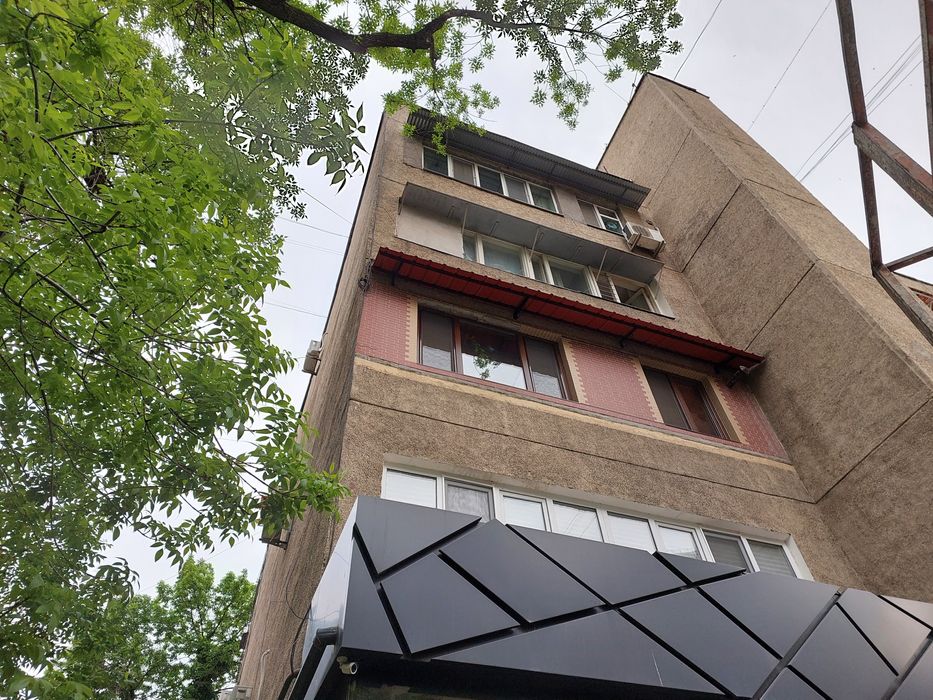 Установка Козерог над окнами быстро и качественно делаем на заказ