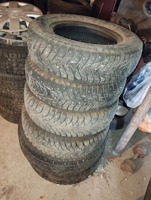 13тік зимний шиповный балон сатылады жағдайы зор былтыр алынған