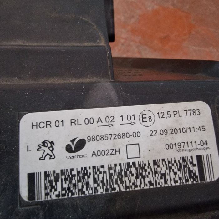 Peugeot Expert 2017 ляв фар