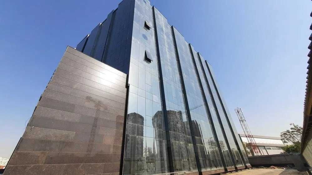 Сдается административное здание площадью 12 000 кв.м