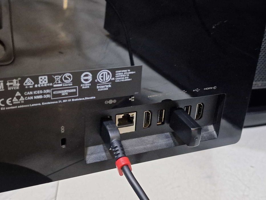 All-in-one компютър Lenovo AIO V510z / i3-6100T / 8GB RAM / 298GB HDD