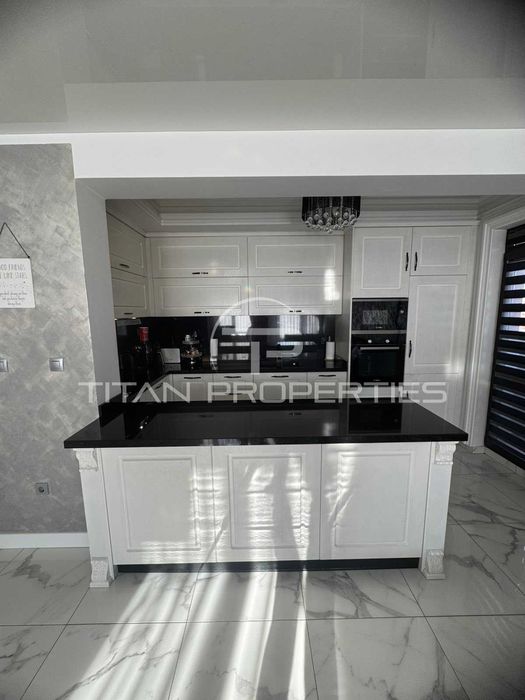 Продава се Многостаен апартамент в Пловдив, Остромила - 179 кв.м за 1872 €/кв.м - Снимка #2