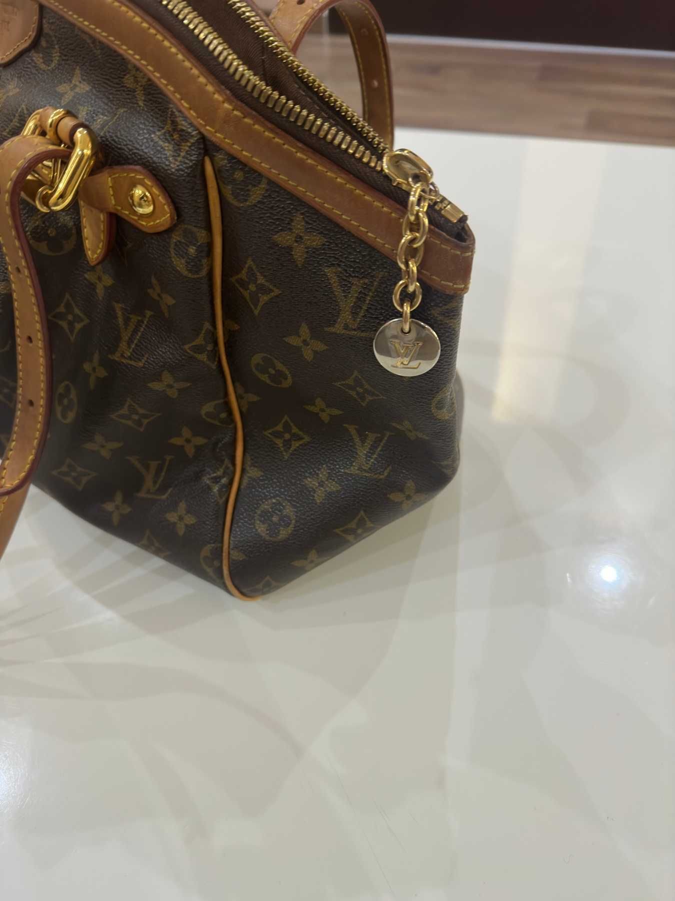 ОРИГИНАЛНА чанта Louis Vuitton