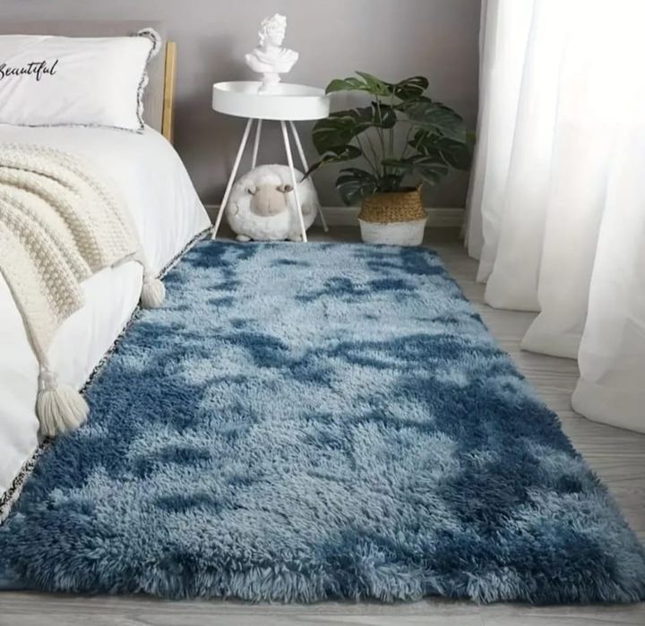 Vand en-gros lenjerii ,covoare ,adidasi