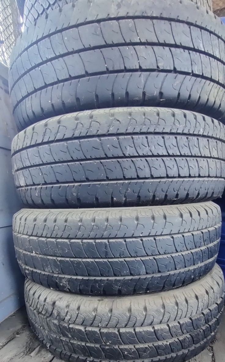 225/65/r16c vara Goodyear
