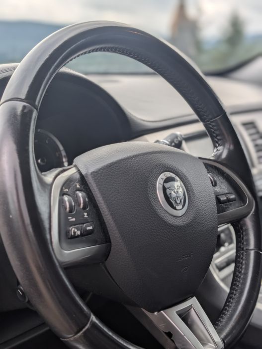 Jaguar xf-s 2012 2.2 D