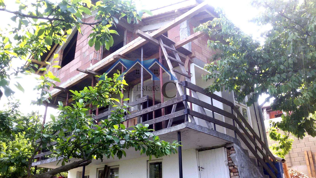Продава се Къща в с. Звездица, Област Варна - 80 кв.м за 829 €/кв.м - Снимка #2
