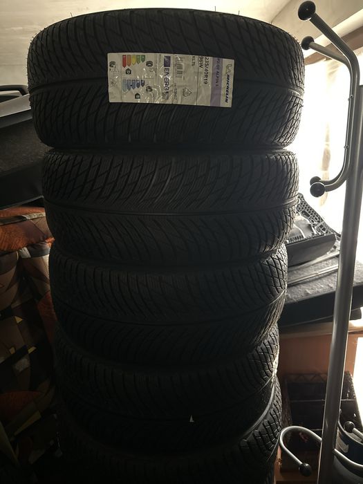 4бр. Нови зимни гуми Michelin Pilot Alpin 5 235/40/19 96W