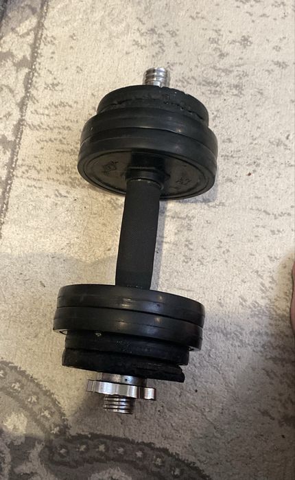 Продам гантелю бу