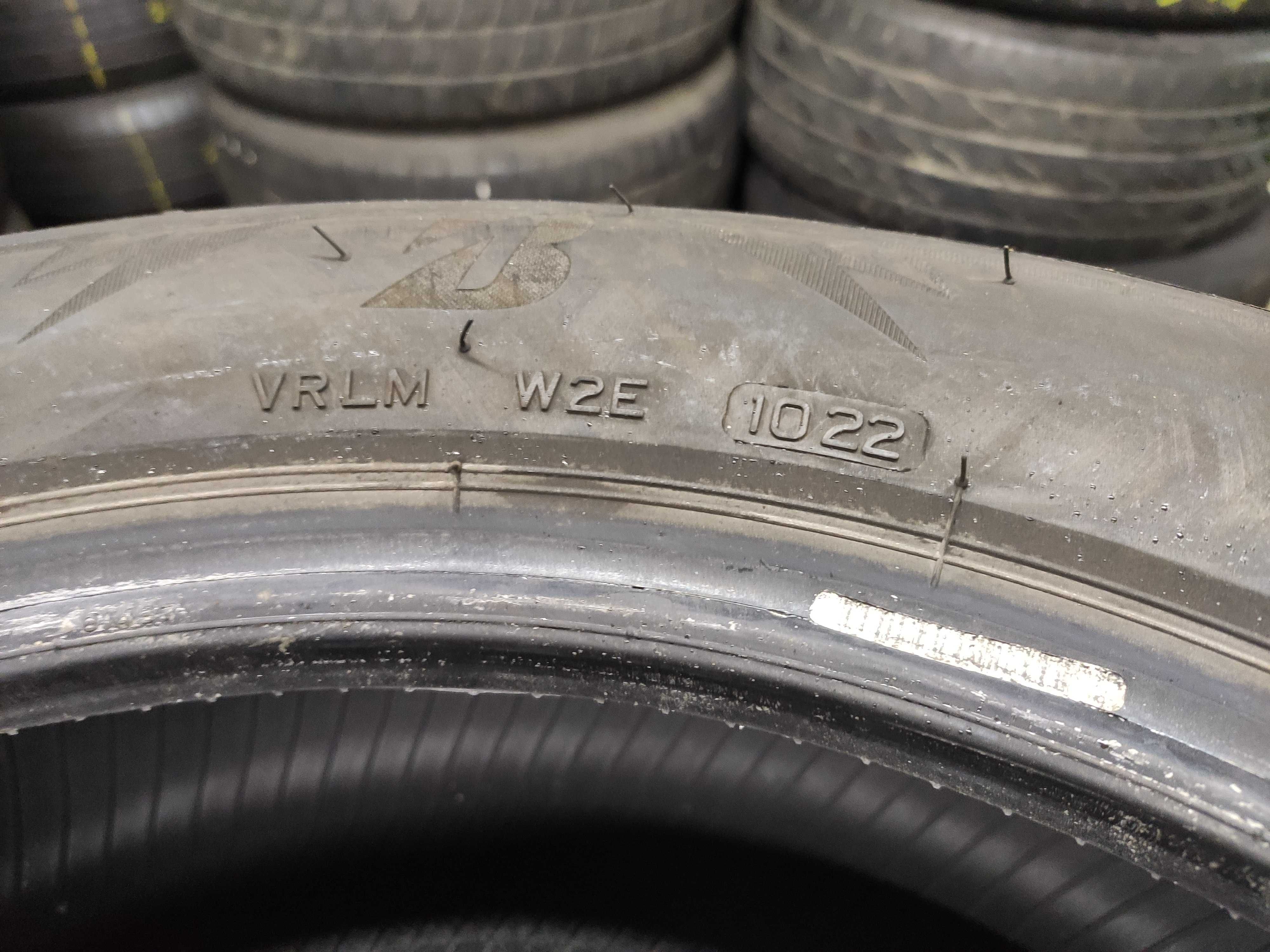 4бр Зимни гуми 215 55 17 - Bridgestone - DOT 2022 -