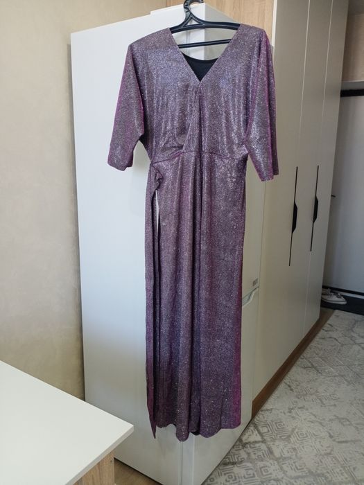 Женская одежда и обувь