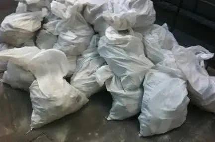 Debarasez moloz mobila veche deseuri